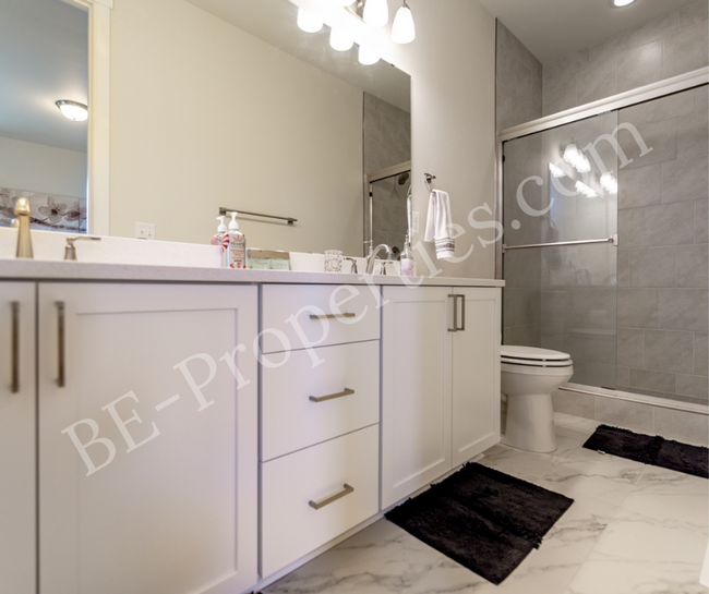Building Photo - Lovely Tehaleh 3 bedroom