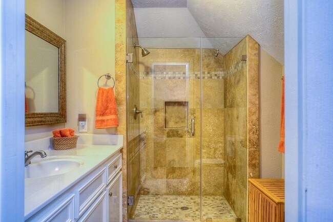 Building Photo - 22 Villa Canyon Pl