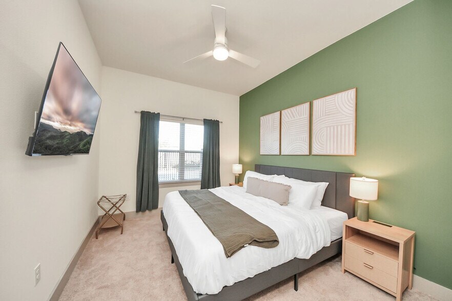 Building Photo - 18210 Park Row Blvd