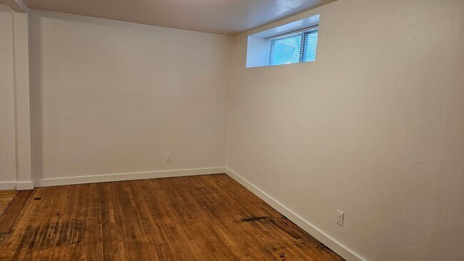 Building Photo - Ruby Duplex