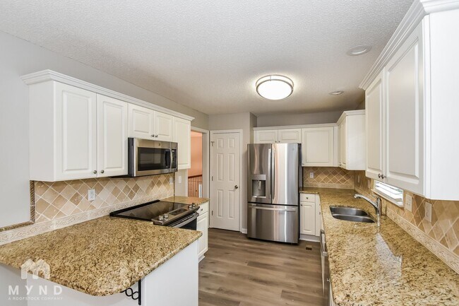 Building Photo - 103 Creekside Dr