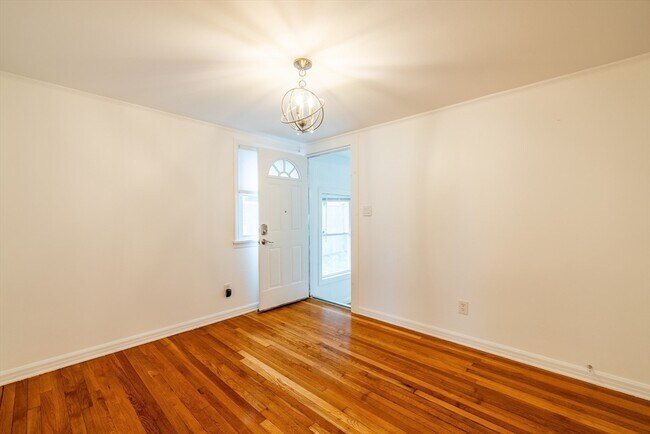 Building Photo - 65 Sassamon Ave
