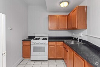 Building Photo - 3727 N Pine Grove Ave