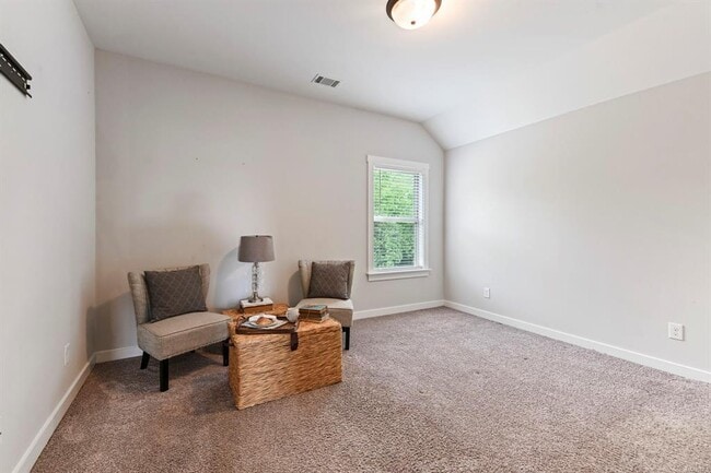 Building Photo - 731 Hedgefield Way