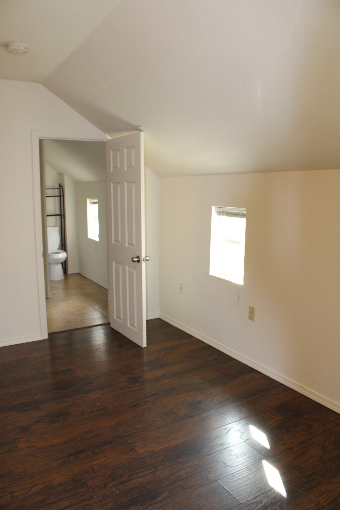 Building Photo - 220 Methow St