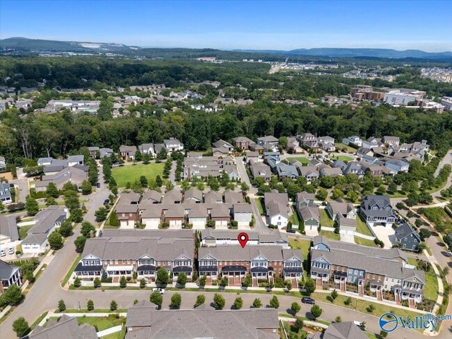 Building Photo - 38 Pine St