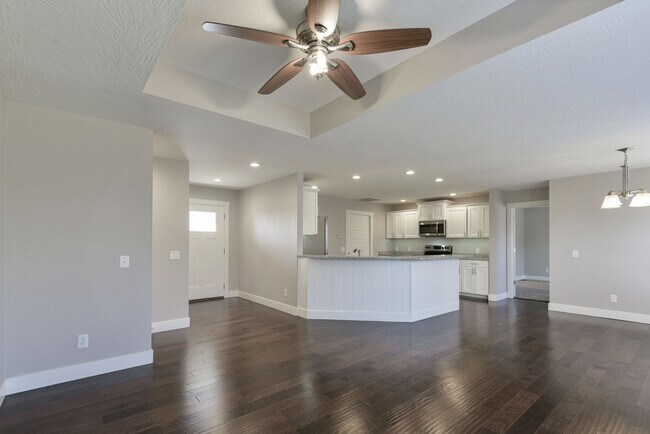 Building Photo - 343 Holts Lake Dr