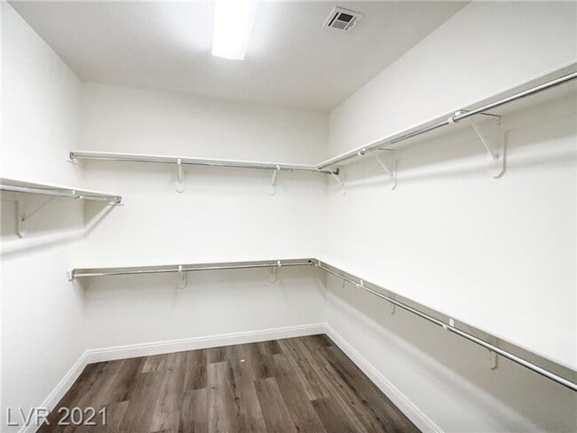 Building Photo - Coming Soon 8/1/25 - Beautiful Summerlin P...