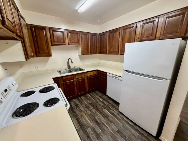 Building Photo - Kenton 3BR/2BA Single-Level Home | Private Yard, W/D Included & Off-Street Parking