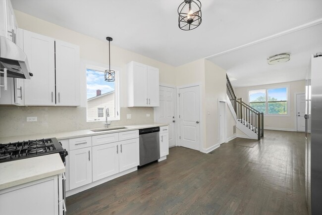 Building Photo - 9771 W 143rd St