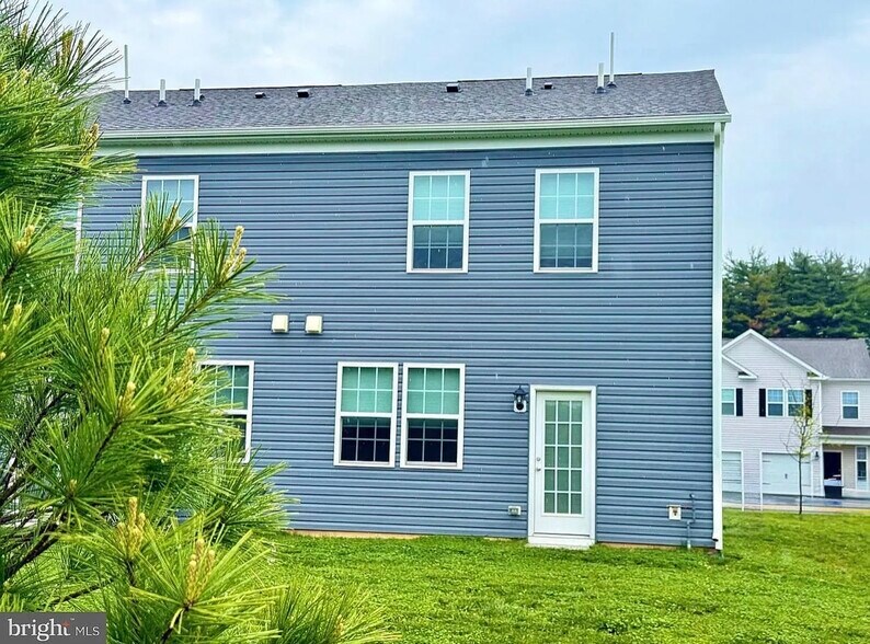 Building Photo - 1138 Martin Rd