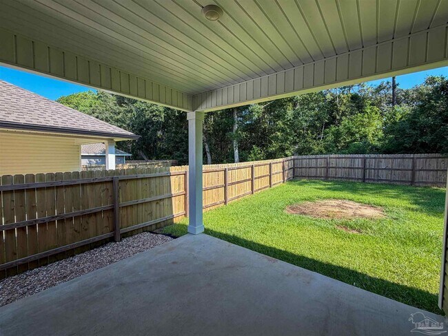 Building Photo - 220 Camellia Dr