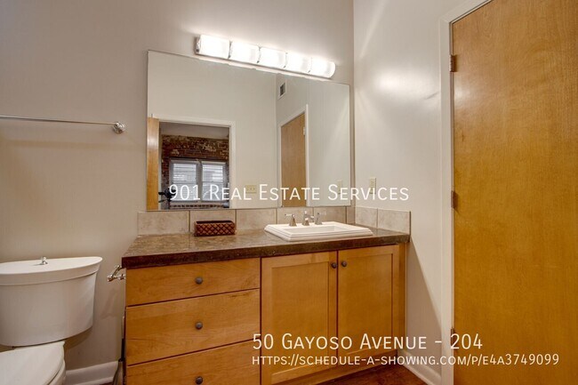 Building Photo - 50 Gayoso Ave