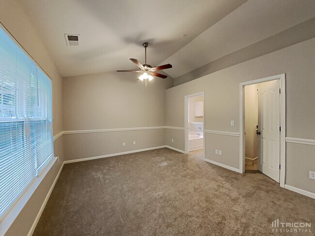 Building Photo - 6631 Sunman Rd