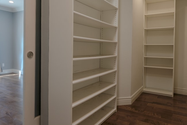 Building Photo - Beautifully remodeled, Los Altos Schools, ...