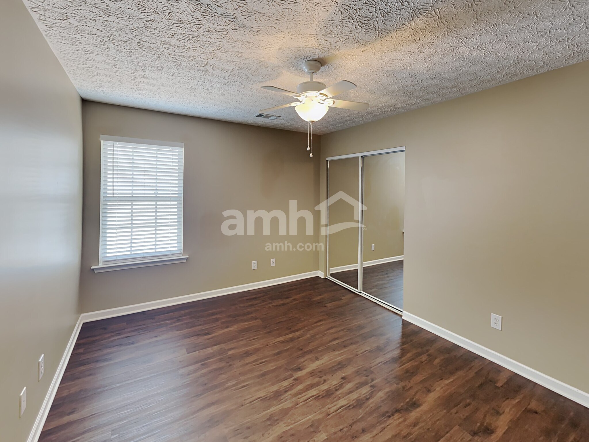 Building Photo - 209 Picadilly Pl