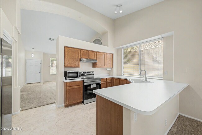Building Photo - 1068 W Glenmere Dr