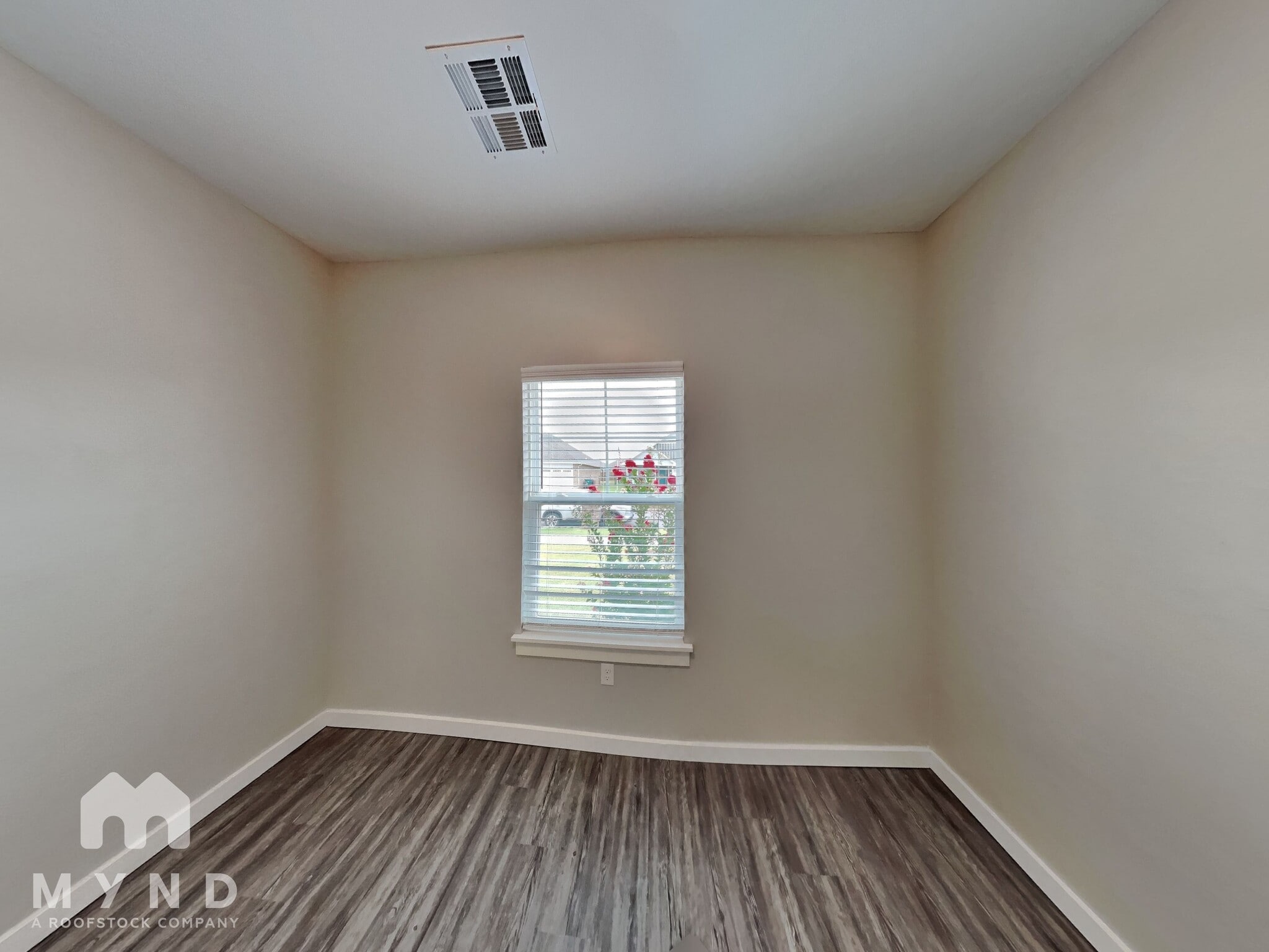 Building Photo - 14316 Peach Tree Dr
