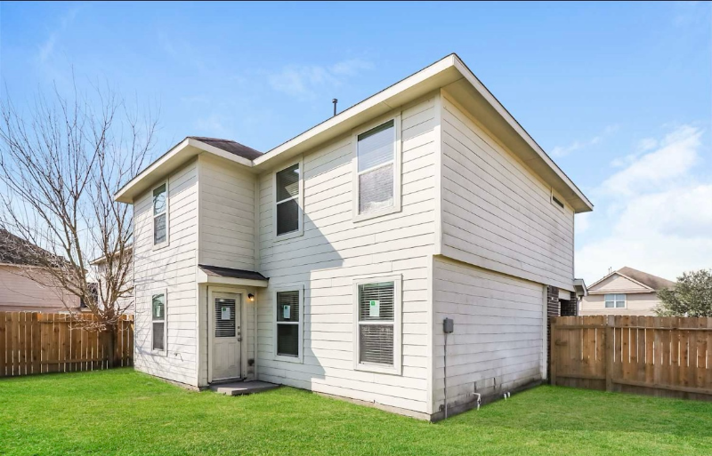Building Photo - 17630 Lady Slipper Rd