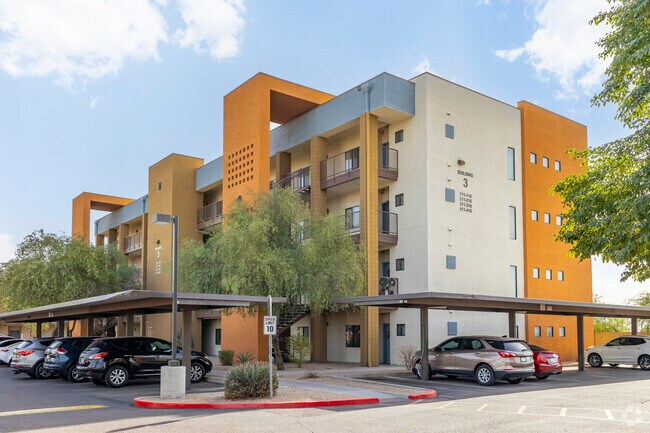 Building Photo - Rancho Montanas