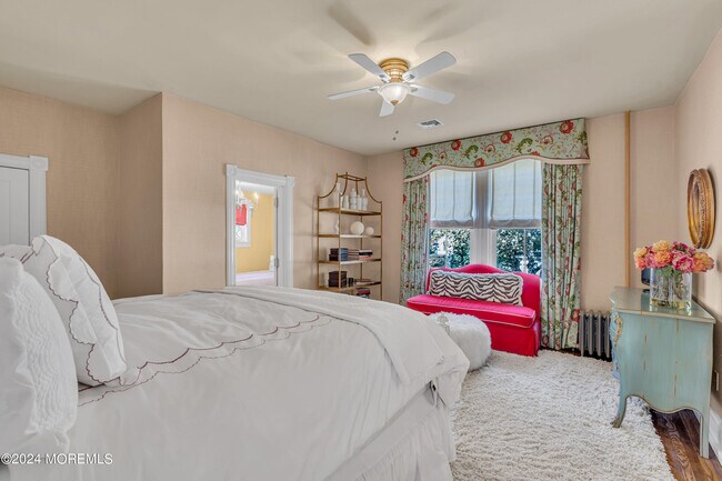 Building Photo - 207 Monmouth Ave