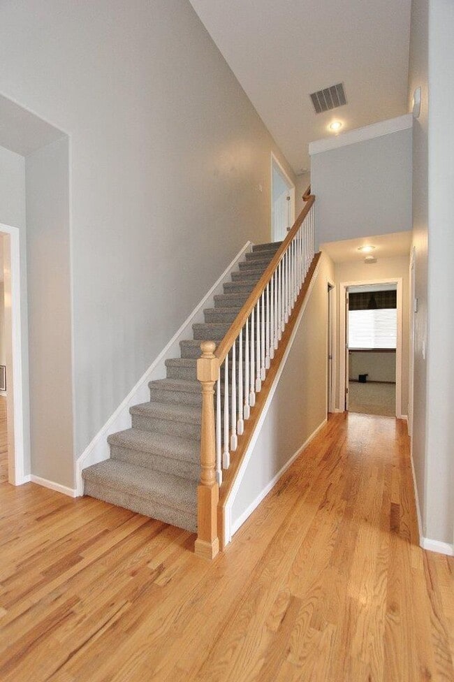 Building Photo - Elegant Home in Hobble Creek!