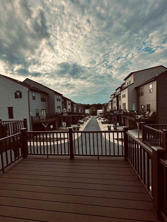 Building Photo - 1107 Rampart Dr