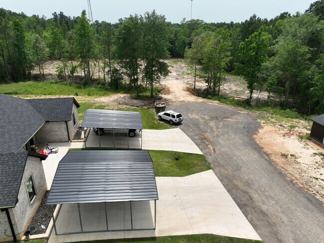 Building Photo - 1235 FM757