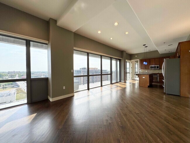 Building Photo - 600 Admiral Blvd