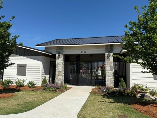 Building Photo - 1605 Aeslin Dr NW