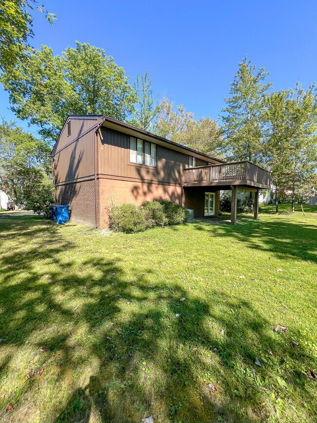 Building Photo - 136 Old Gate Rd