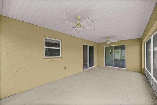 Building Photo - Newer 3BR Home on Nearly 1/4 Acre | Screened Lanai | Available Now!