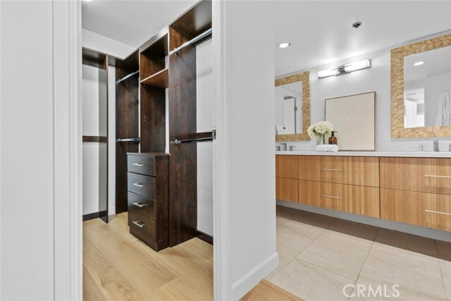 Building Photo - 343 Pioneer Dr