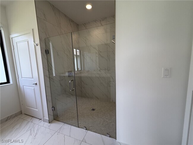 Building Photo - 5109 Panella Ave
