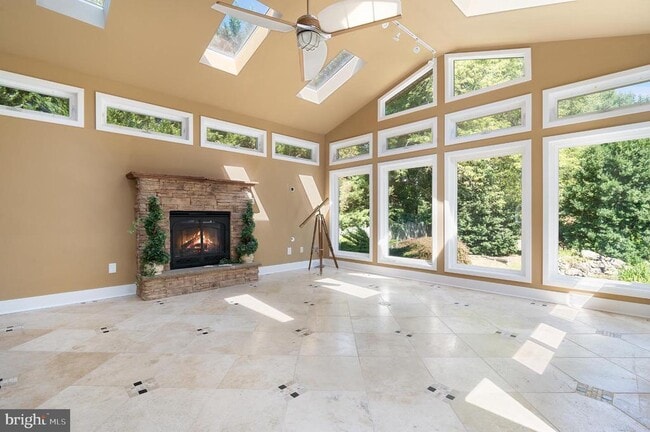 Building Photo - 15729 Holly Grove Rd