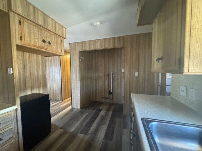 Building Photo - Large Customized 2 Bedroom Manuf Home w/Bonus Room= 3 total bedrooms
