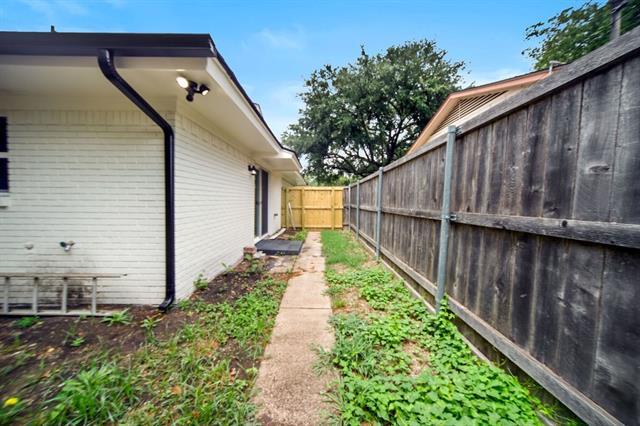 Building Photo - 1616 Nantucket Dr