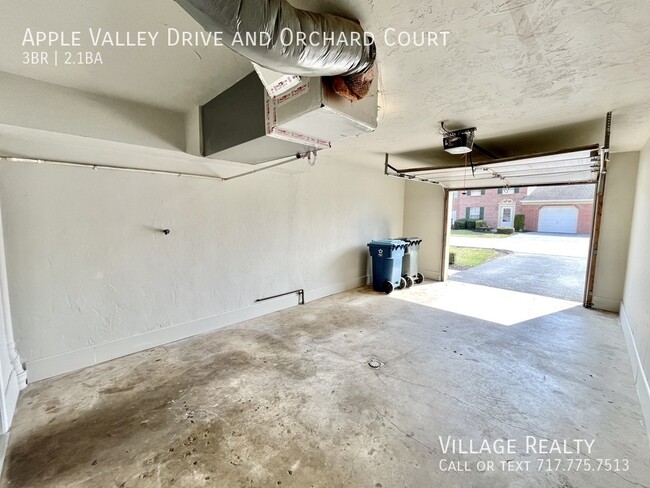 Building Photo - 910 Apple Valley Dr