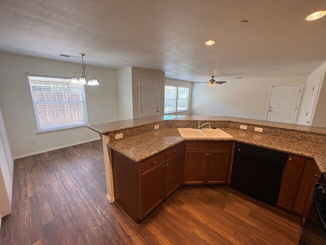 Building Photo - 2111 Bella Oaks Dr