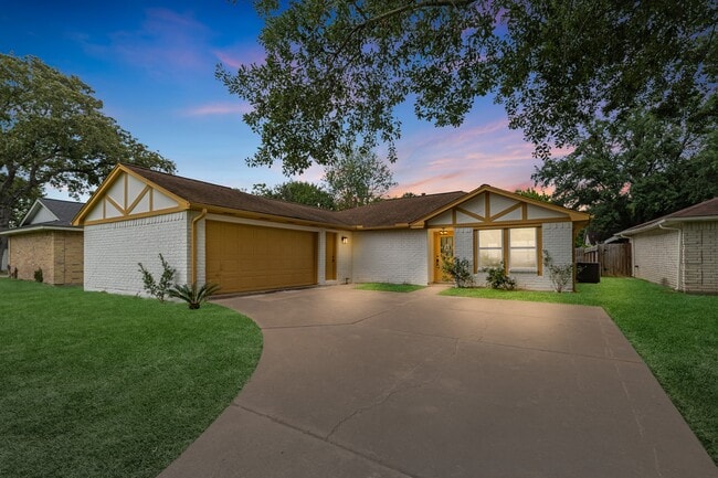 Building Photo - 14234 Cellini Dr