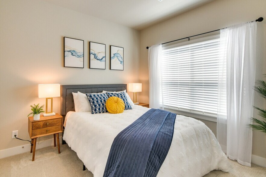 Building Photo - 4622 Hahns Peak Dr