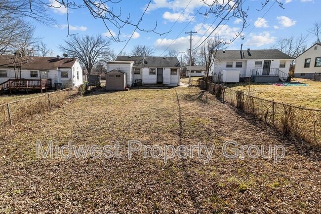 Building Photo - 405 Cameron Rd