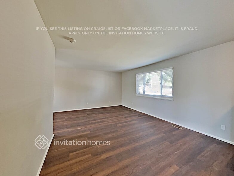 Building Photo - 3869 S Helena St