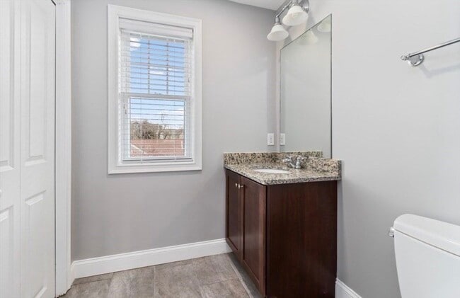 Building Photo - 38 Webster St