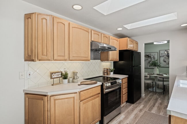 Building Photo - 13726 SE 24th St