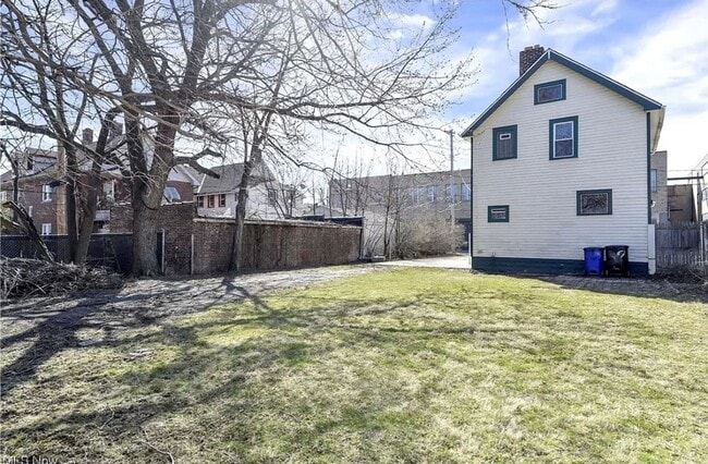 Building Photo - 3 Bedroom Home in Old Brooklyn