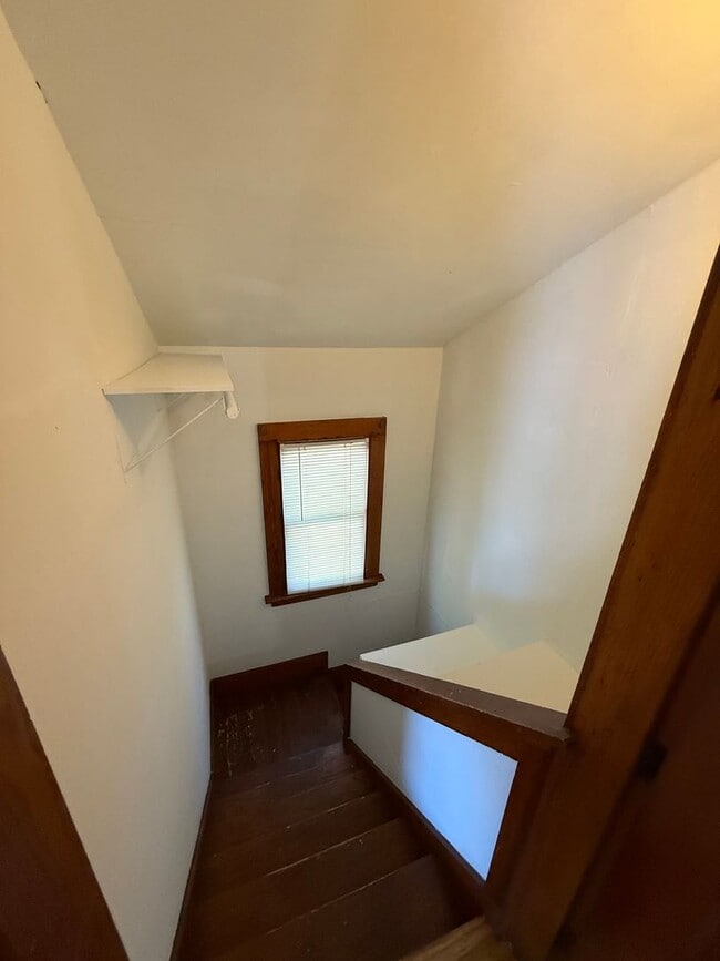 Building Photo - 48-50 Putnam St