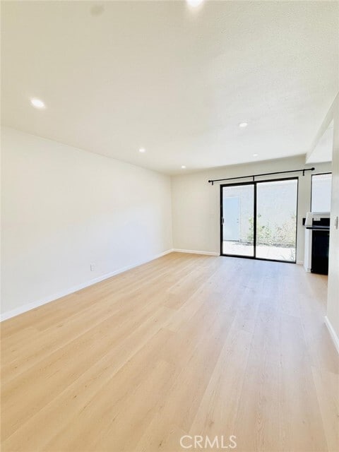 Building Photo - 27939 Ridgebrook Ct