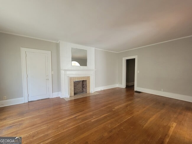 Building Photo - 644 Kennolia Dr SW