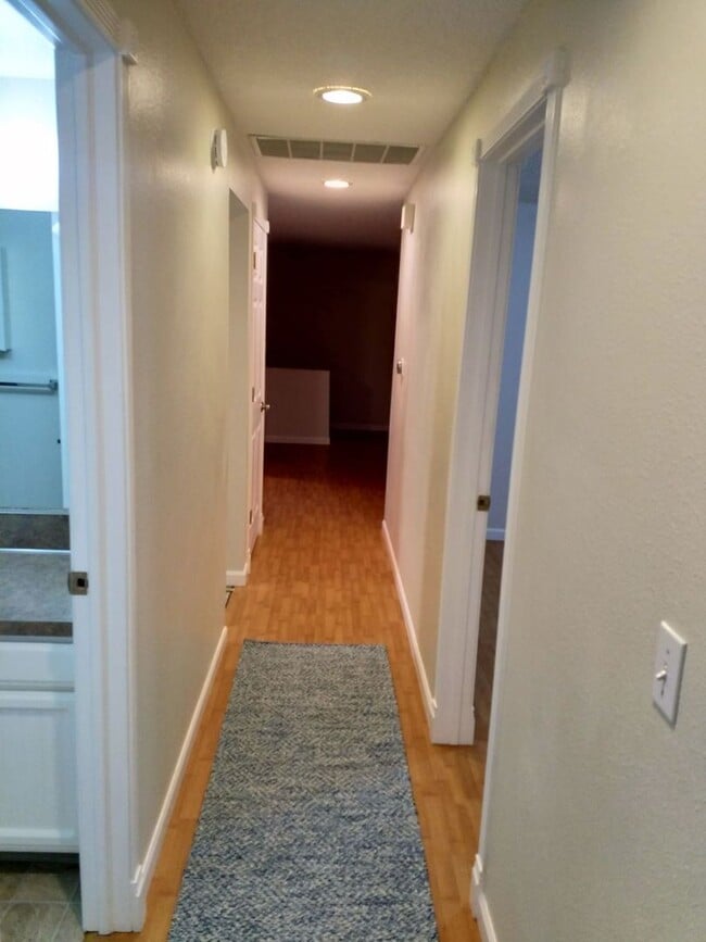 Building Photo - Charming updated 3 bed 1 bath ranch style home with double car garage and large fenced back yard.